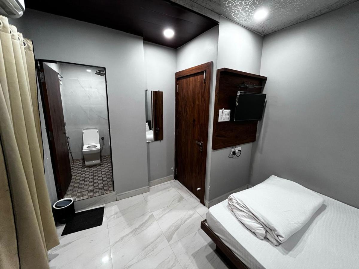 Hotel Shankar Ujjain Buitenkant foto